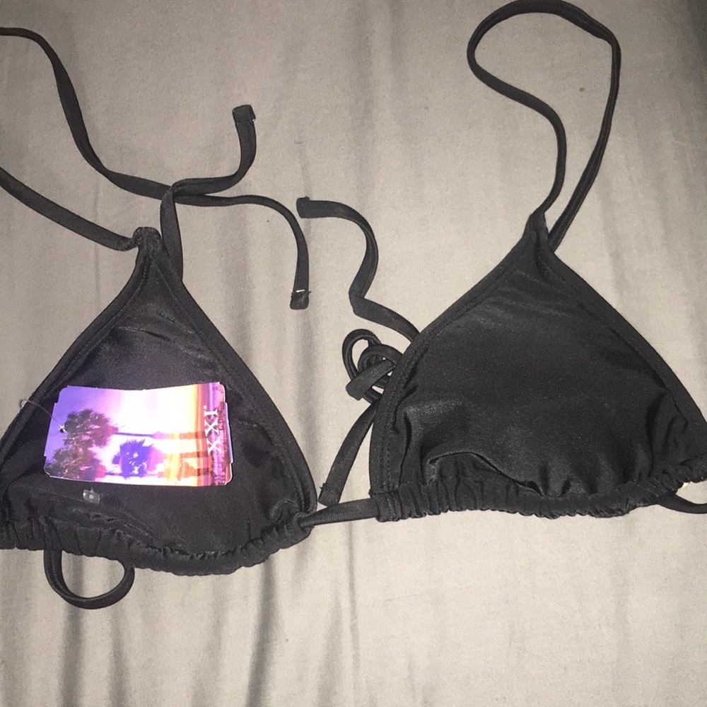 Forever 21 black triangle bikini top size S, NWT